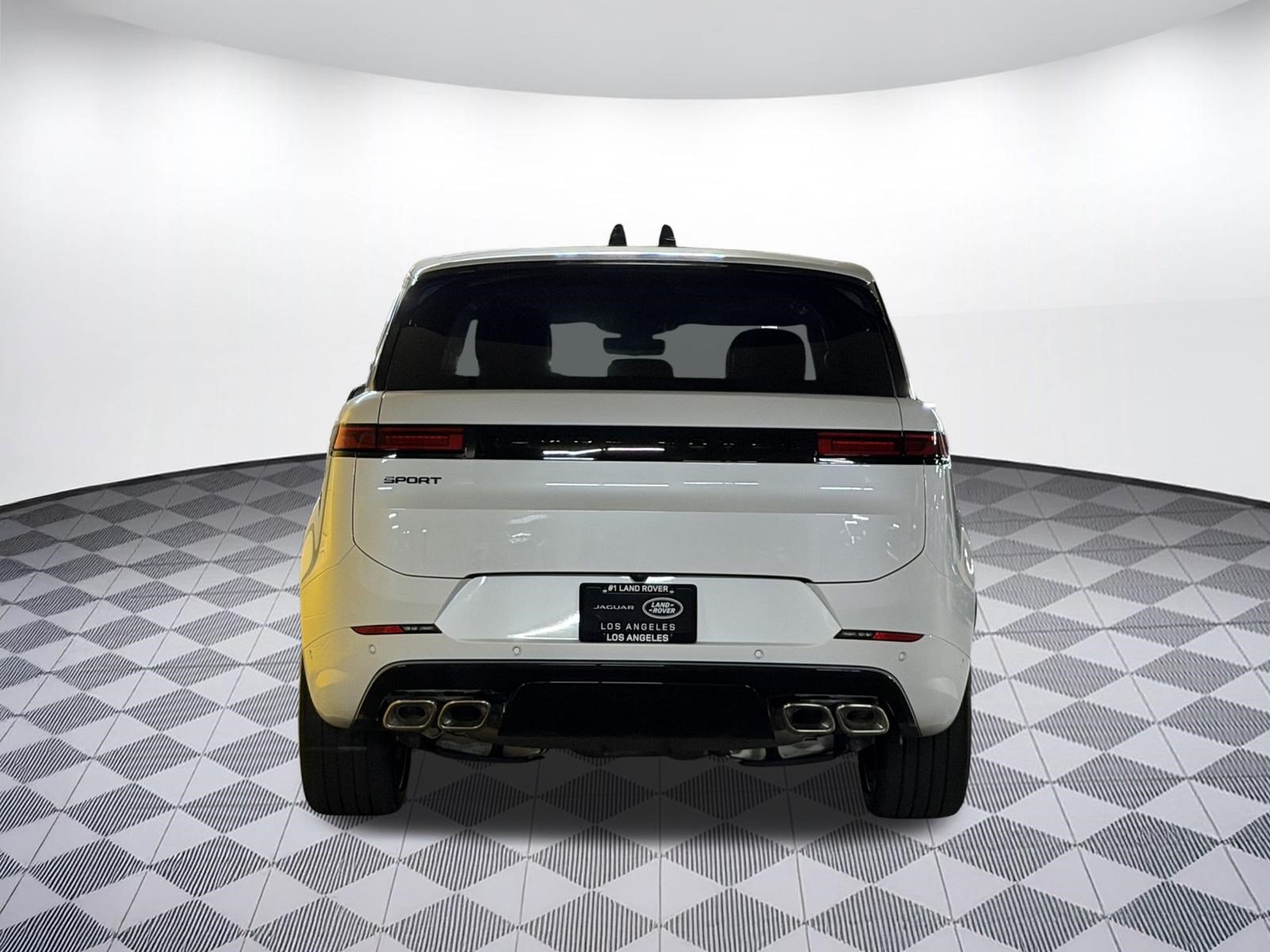 New 2026 Land Rover Range Rover Sport Dynamic SE AWD/4WD image 9