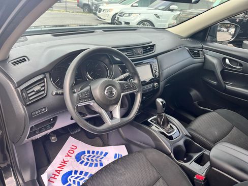 Used 2018 Nissan Rogue S AWD/4WD image 9