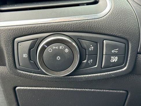 Used 2022 Ford Edge Titanium image 32