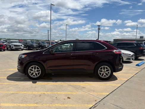 Used 2024 Ford Edge SEL w/ Convenience Package AWD/4WD image 4