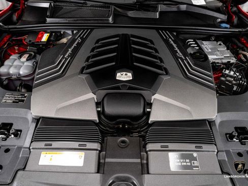 Used 2023 Lamborghini Urus Performante image 6