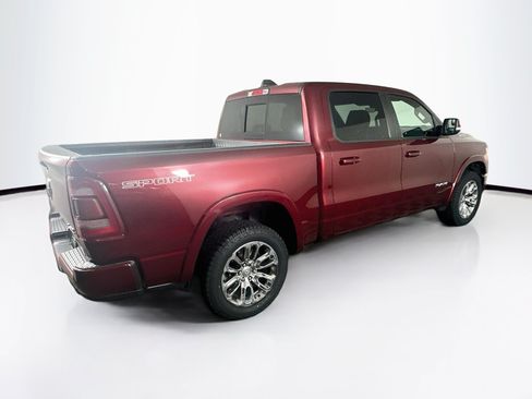 Used 2022 RAM 1500 Laramie AWD/4WD image 9