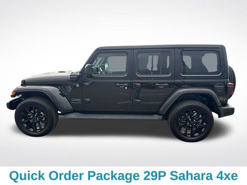 Used 2025 Jeep Wrangler Unlimited Sahara AWD/4WD image 2