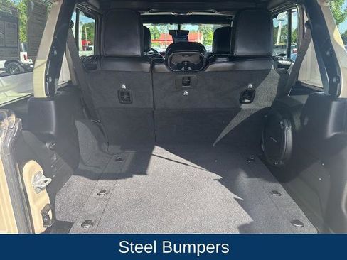 Used 2022 Jeep Wrangler Unlimited Rubicon w/ Steel Bumper Group AWD/4WD image 9