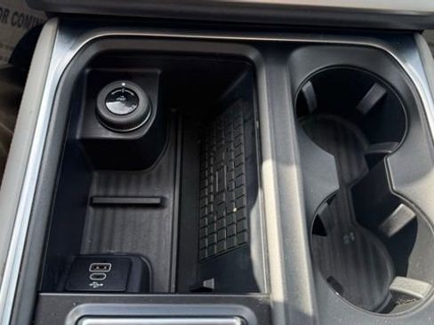 Used 2025 Ford Expedition Max Active AWD/4WD image 19