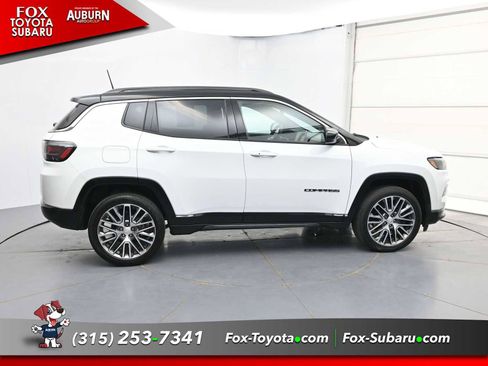 Used 2023 Jeep Compass Limited w/ Elite Group AWD/4WD image 17