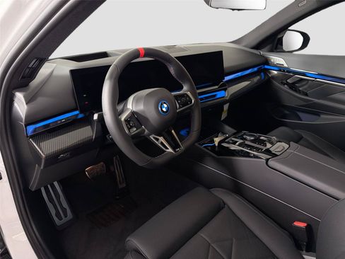 New 2026 BMW i5 M60 w/ Premium Package AWD/4WD image 9