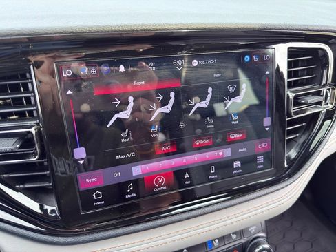 Used 2022 Dodge Durango R/T w/ Blacktop Package AWD/4WD image 43