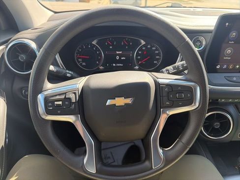 Certified 2024 Chevrolet Blazer LT w/ Convenience Package FWD image 24