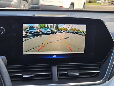 Used 2025 Chevrolet Trax LT image 19