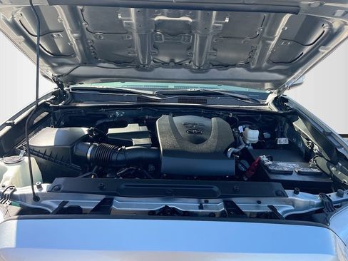 Used 2023 Toyota Tacoma SR5 RWD image 28