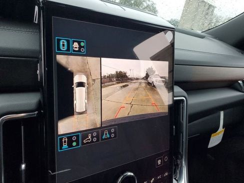 New 2026 GMC Yukon XL Denali w/ Sun & Power Step Package AWD/4WD image 22