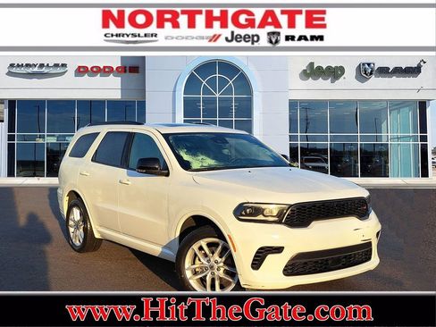Used 2024 Dodge Durango GT image 1