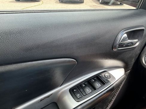 Used 2018 Dodge Journey SE w/ Connectivity Group FWD image 26