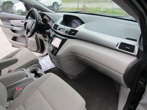 Used 2016 Honda Odyssey SE image 46