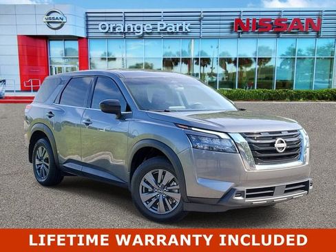 Used 2024 Nissan Pathfinder S AWD/4WD image 1