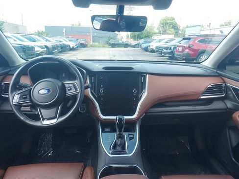 Used 2020 Subaru Outback Touring AWD/4WD image 9