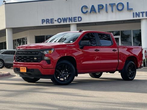 Certified 2025 Chevrolet Silverado 1500 Custom image 1