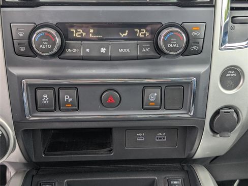 Used 2020 Nissan Titan SV w/ SV Convenience Package AWD/4WD image 26