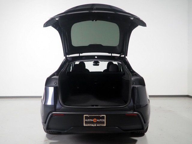 Used 2026 Tesla Model Y Long Range RWD image 48