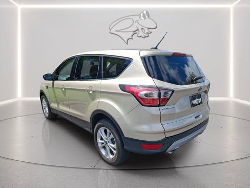 Used 2017 Ford Escape SE FWD image 5