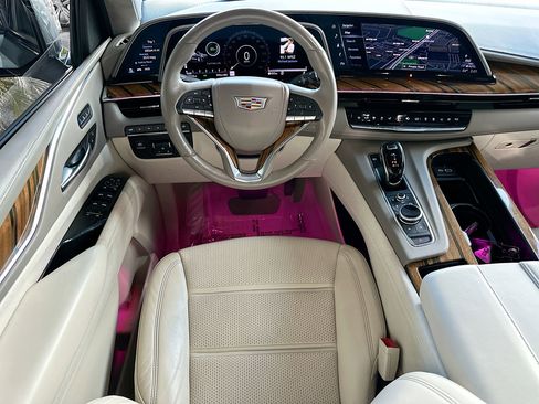 Used 2023 Cadillac Escalade Sport Platinum w/ Heavy-Duty Trailer Package image 24