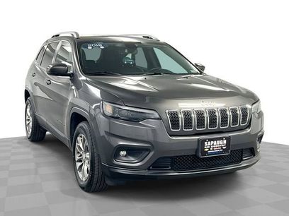 Used 2019 Jeep Cherokee Latitude Plus w/ Comfort/Convenience Group