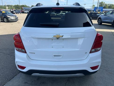 Used 2020 Chevrolet Trax LT w/ LT Convenience Package FWD image 6