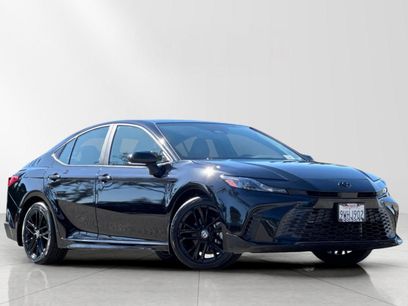 Used 2025 Toyota Camry SE w/ Convenience Package