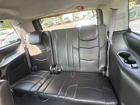 Used 2016 Cadillac Escalade Premium AWD/4WD image 21