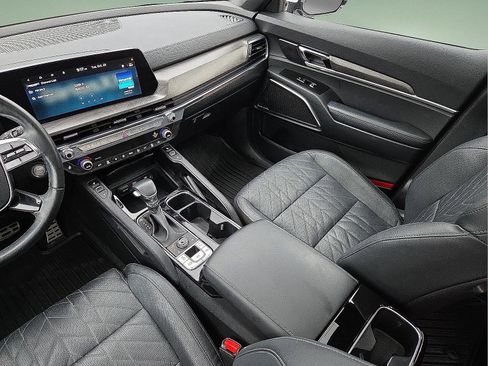 Used 2025 Kia Telluride SX X-Line image 13