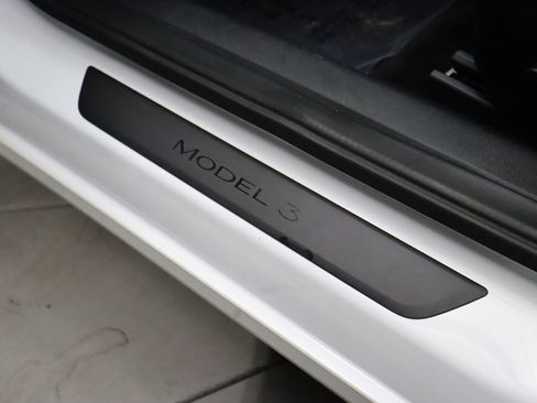 Used 2023 Tesla Model 3 Standard Range RWD image 33