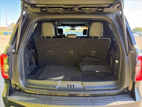 Used 2023 Ford Expedition Platinum image 29