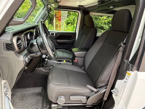 Used 2018 Jeep Wrangler Sport AWD/4WD image 10