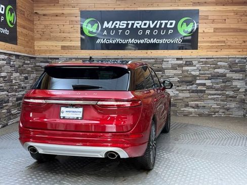 Used 2021 Lincoln Corsair AWD image 10