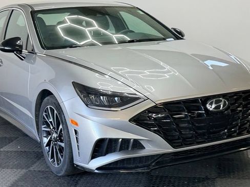 Used 2020 Hyundai Sonata SEL Plus w/ Cargo Package FWD image 2