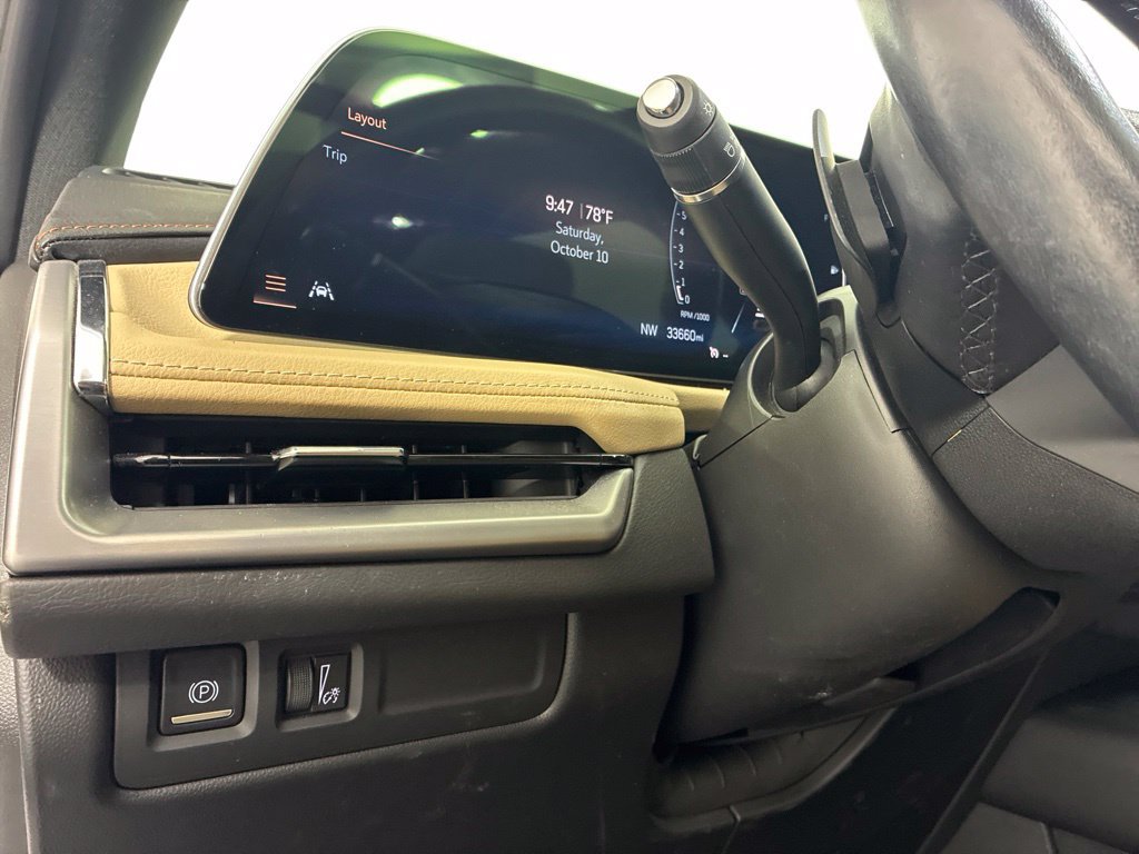 Used 2024 Cadillac XT4 Premium Luxury FWD image 18