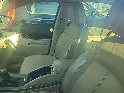 Used 2011 Buick LaCrosse CXL image 24