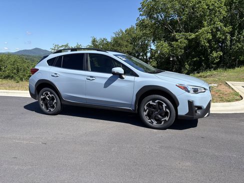 Used 2023 Subaru Crosstrek 2.5i Limited AWD/4WD image 7