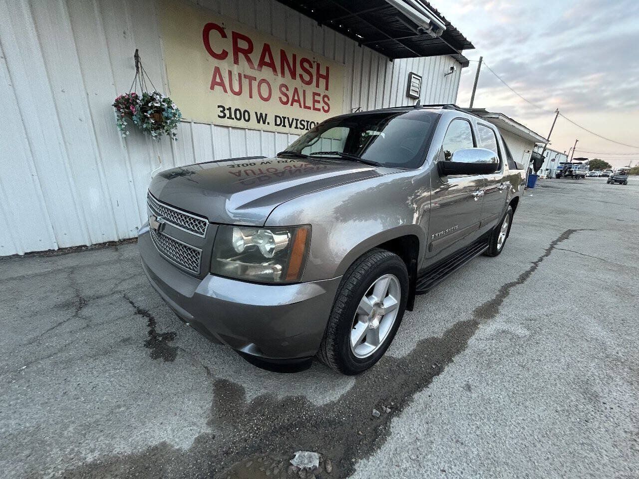 Used 2008 Chevrolet Avalanche LTZ w/ LTZ Preferred Equipment Group RWD image 1