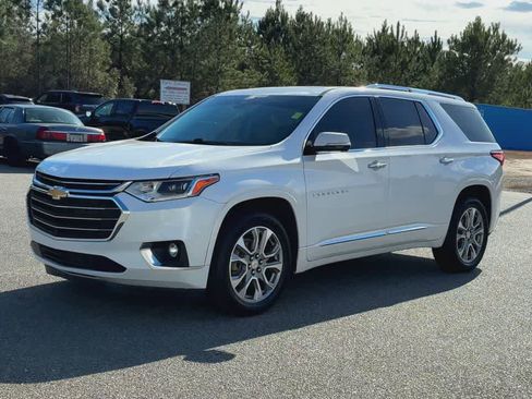 Used 2020 Chevrolet Traverse Premier w/ LPO, Floor Liner Package image 4