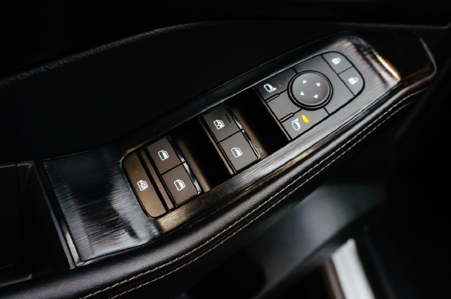 Certified 2025 Nissan Rogue SV AWD/4WD image 32