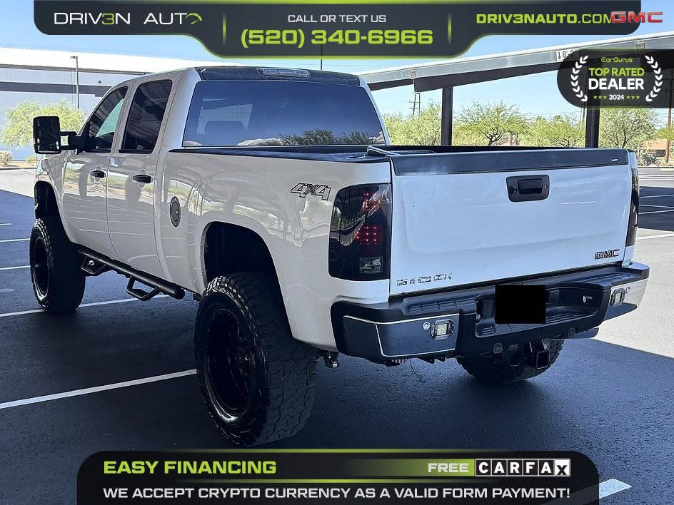Used 2011 GMC Sierra 2500 SLE w/ SLE Preferred Package AWD/4WD image 1