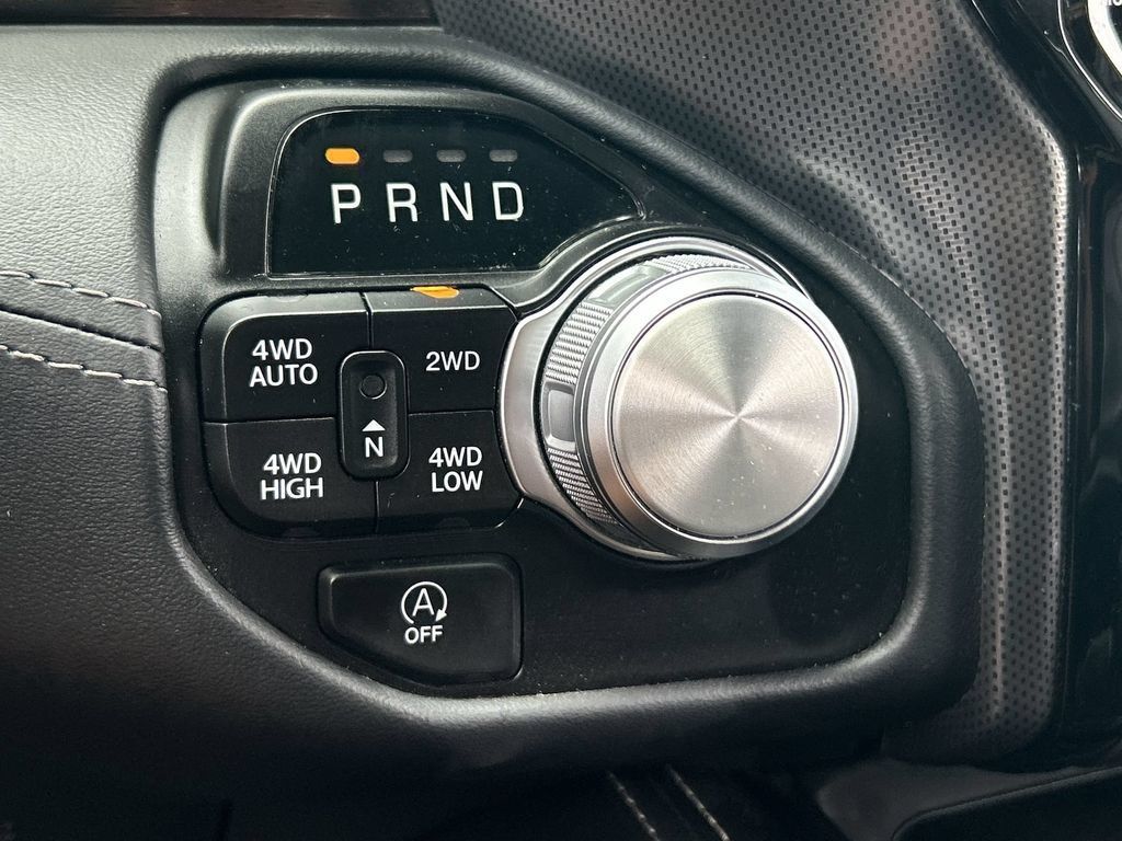 Used 2024 RAM 1500 Limited AWD/4WD image 16