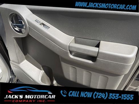 Used 2015 Nissan Xterra PRO-4X w/ Pro-4x Leather Package image 15