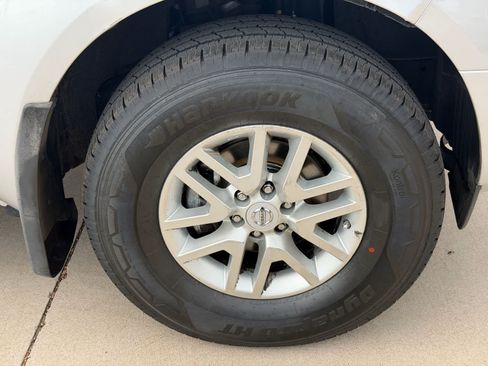 Used 2019 Nissan Frontier SV w/ Value Truck Package AWD/4WD image 10