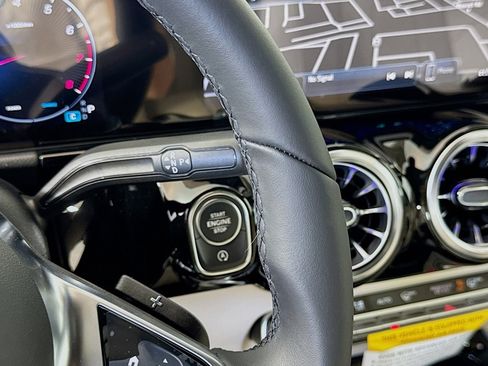 New 2025 Mercedes-Benz GLA 250 image 15