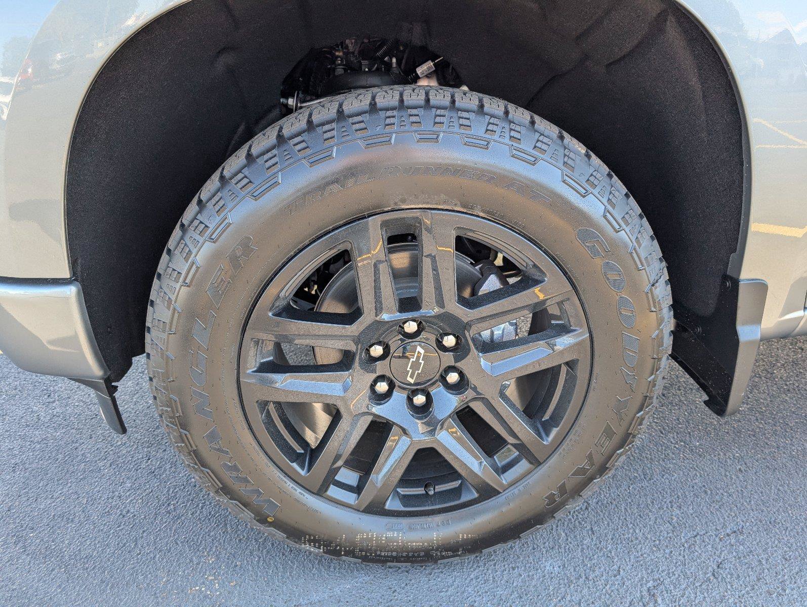 New 2026 Chevrolet Silverado 1500 RST w/ Z71 Off-Road Package AWD/4WD image 11