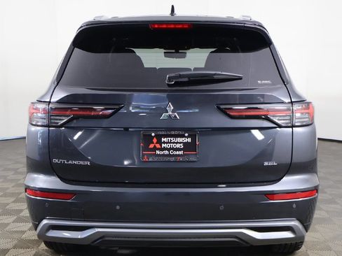 Used 2025 Mitsubishi Outlander SEL AWD/4WD image 17