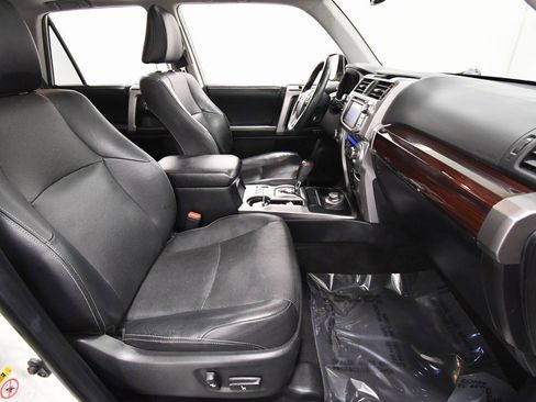 Used 2018 Toyota 4Runner Limited image 19